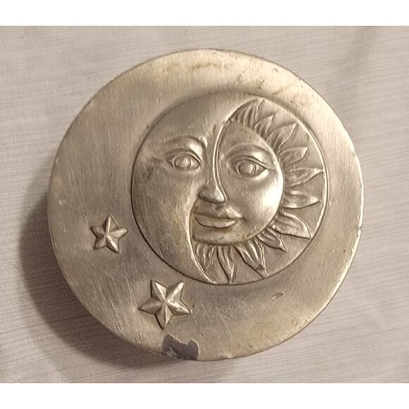Round Sun Face Star Celestial Bohemian Trinket Jewelry Lidded Box Canister 3D - Picture 4 of 8